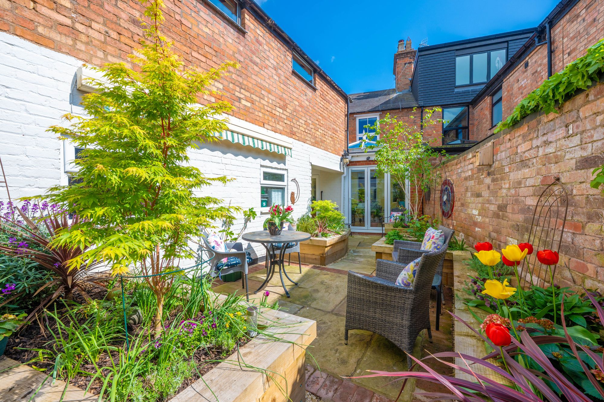 4 bed end of terrace house for sale in 21 West Street, Stratford-Upon-Avon, CV37 6