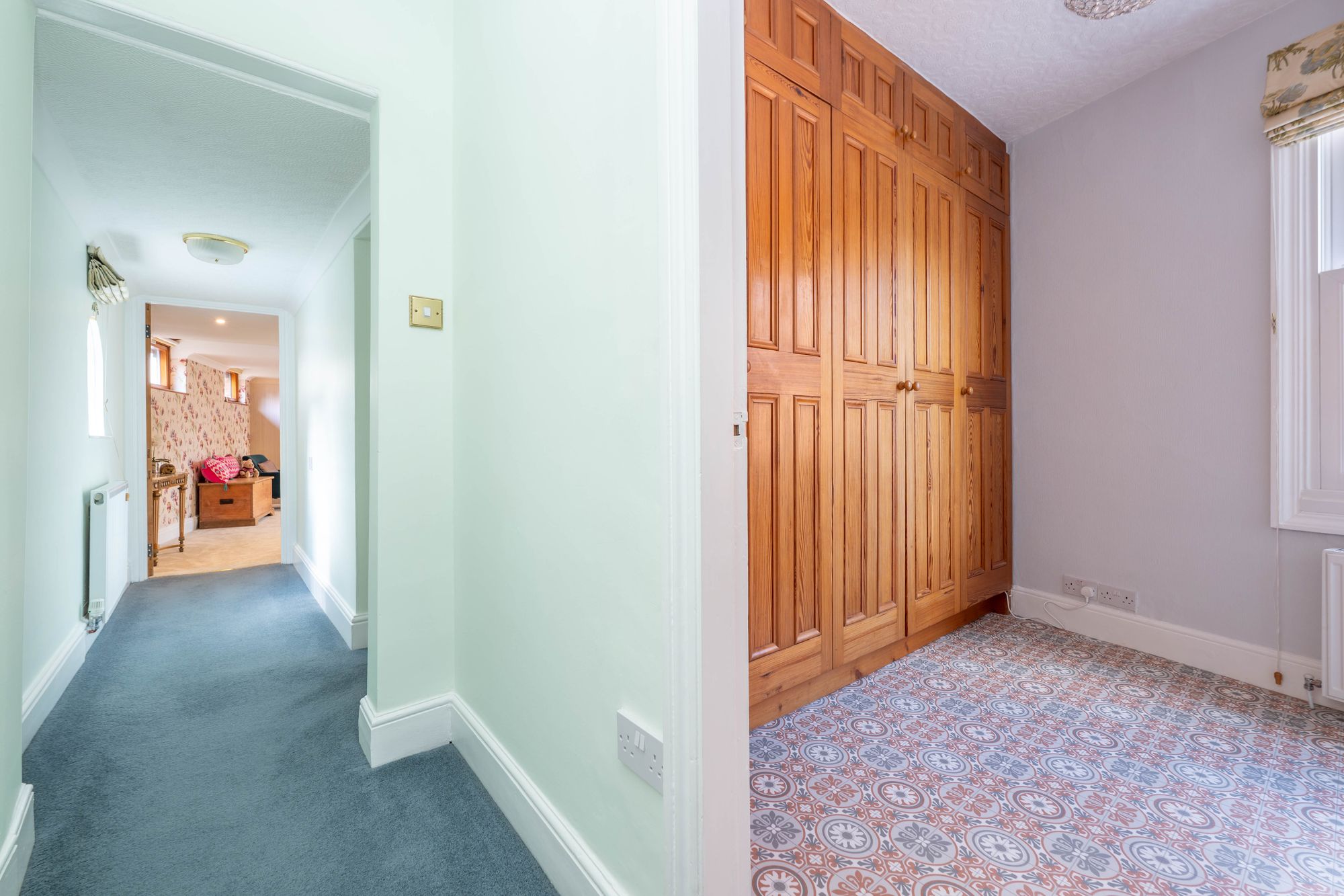 4 bed end of terrace house for sale in 21 West Street, Stratford-Upon-Avon, CV37 23