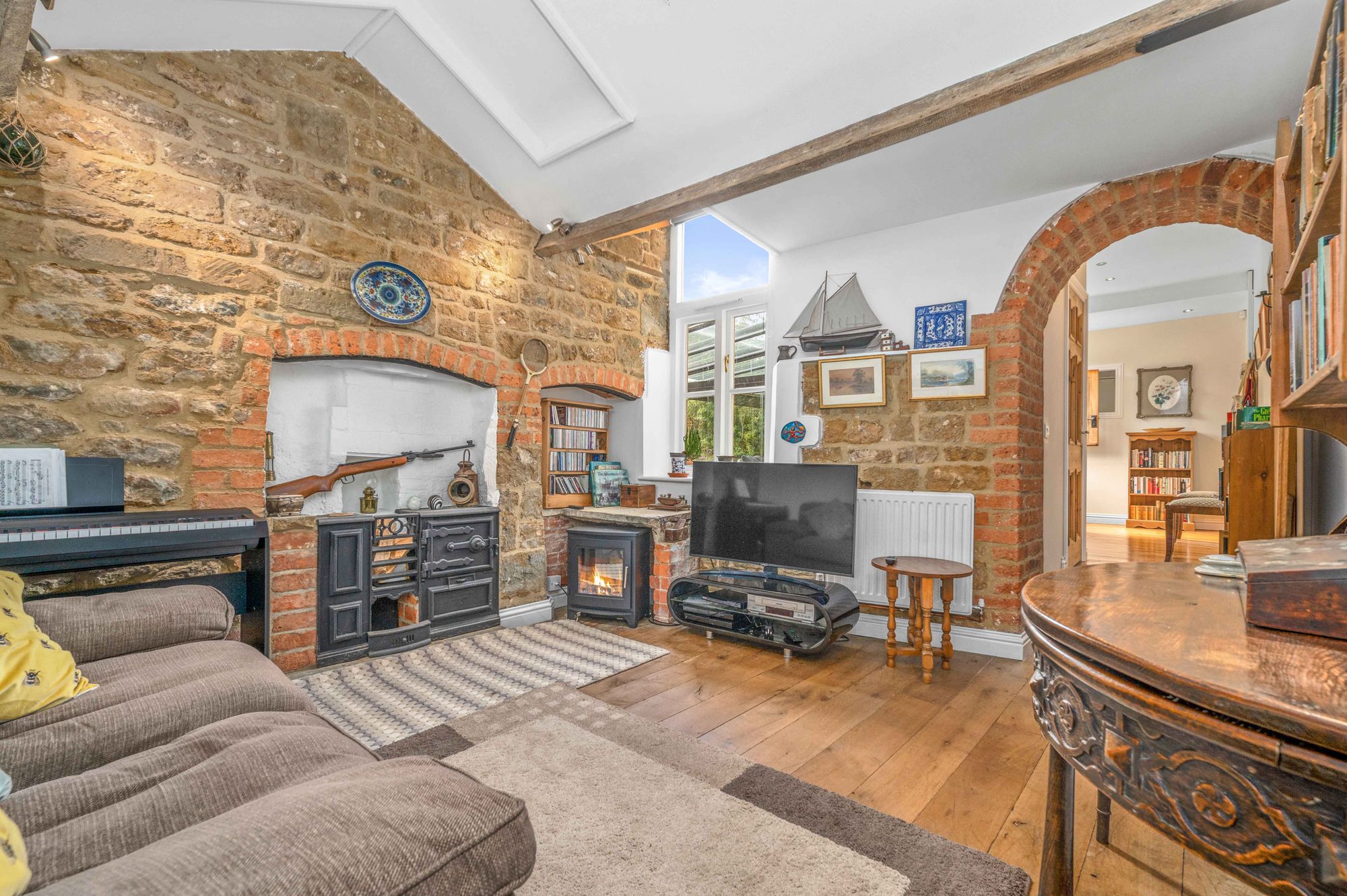 4 bed mid-terraced house for sale in Edgehill, Banbury, OX15  - Property Image 8
