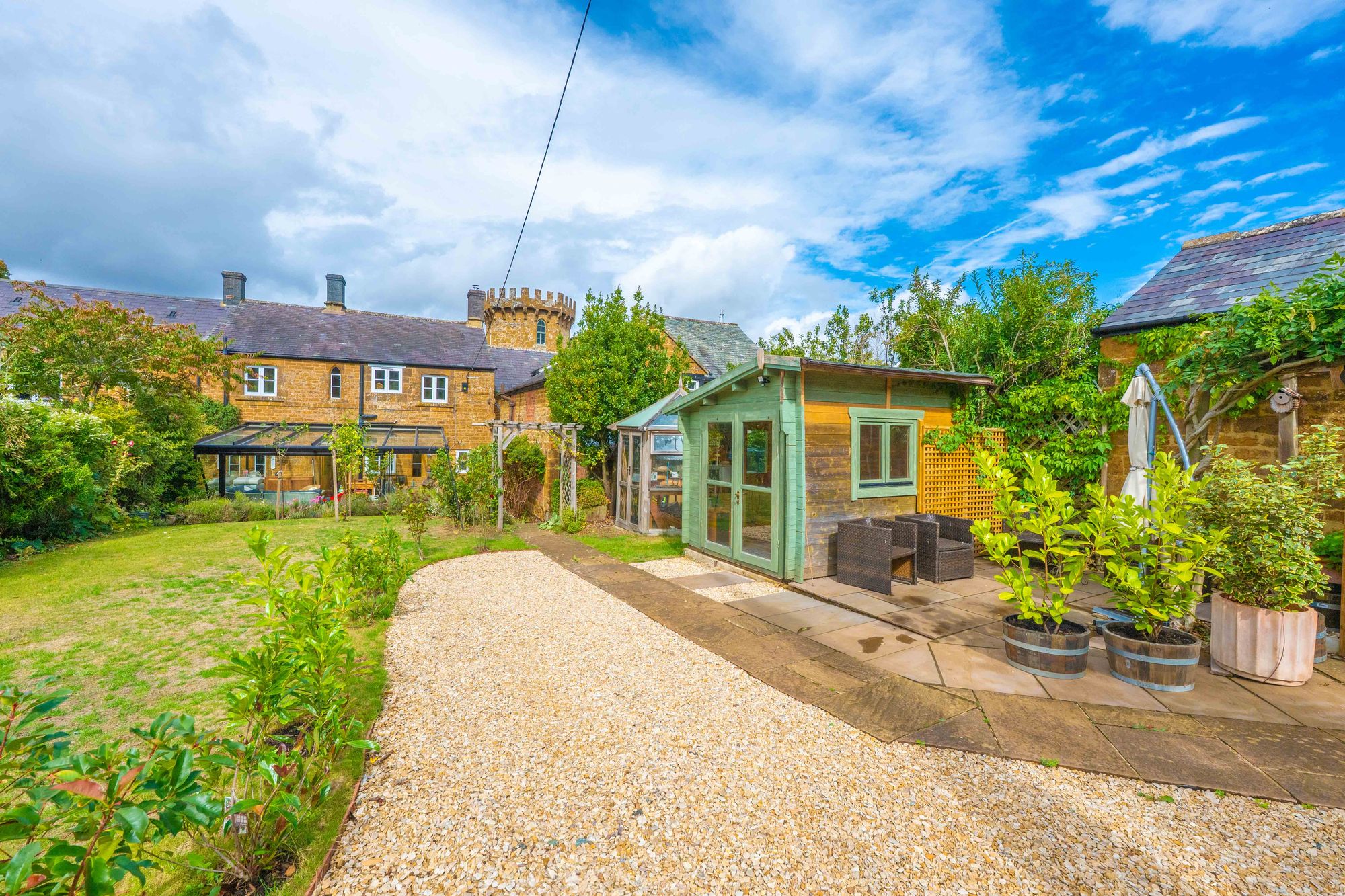 4 bed mid-terraced house for sale in Edgehill, Banbury, OX15  - Property Image 5