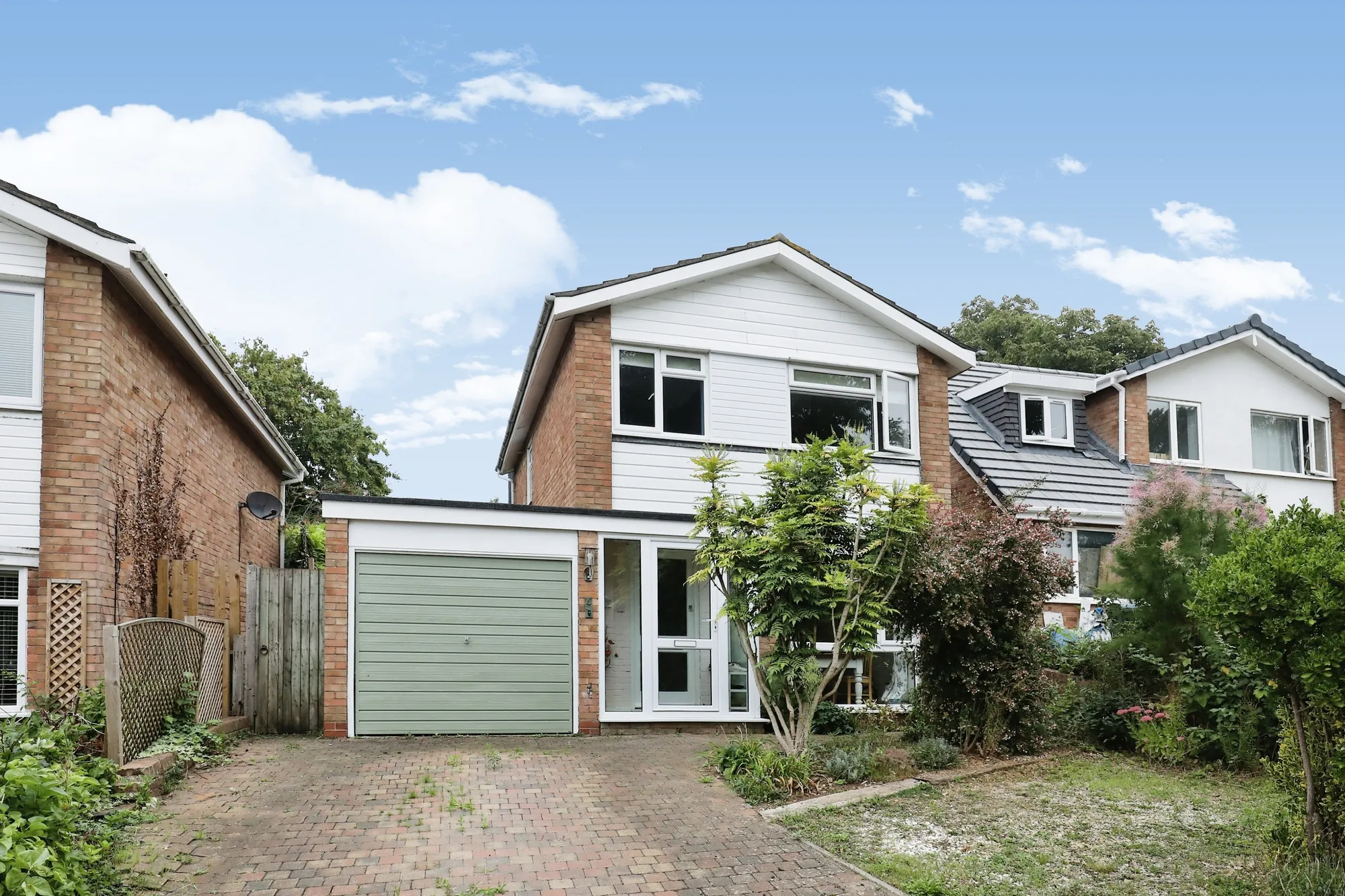 3 bed detached house for sale in Verney Drive, Stratford-Upon-Avon  - Property Image 1