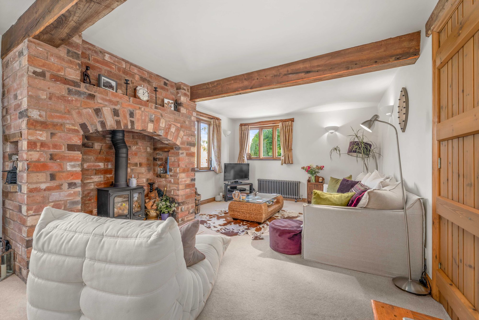 2 bed barn conversion for sale in Goldicote, Stratford-Upon-Avon, CV37  - Property Image 2