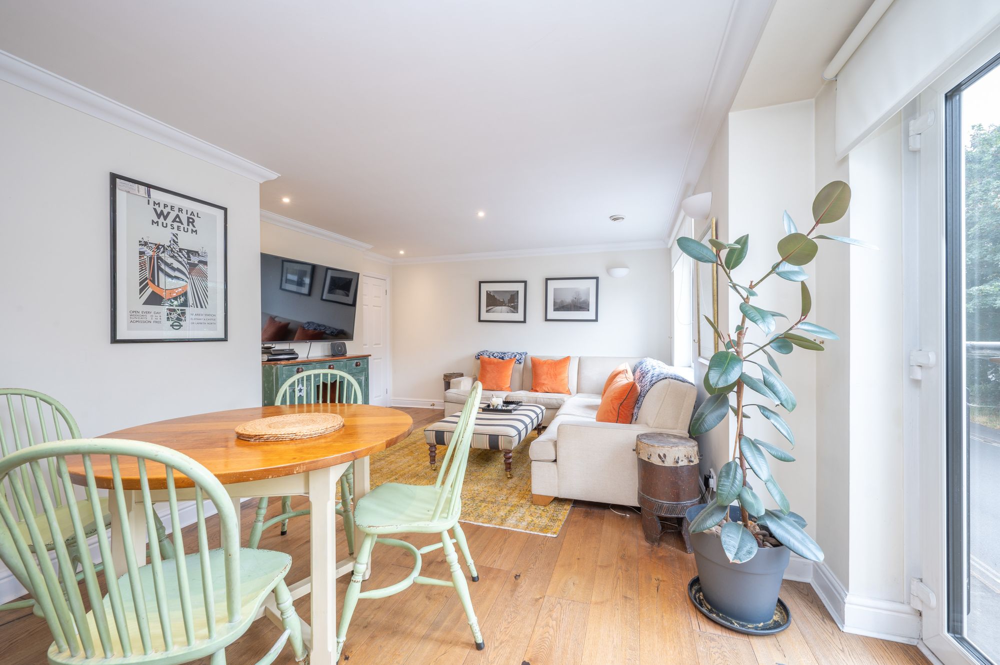 2 bed apartment for sale in Warwick Road, Stratford-Upon-Avon, CV37 9