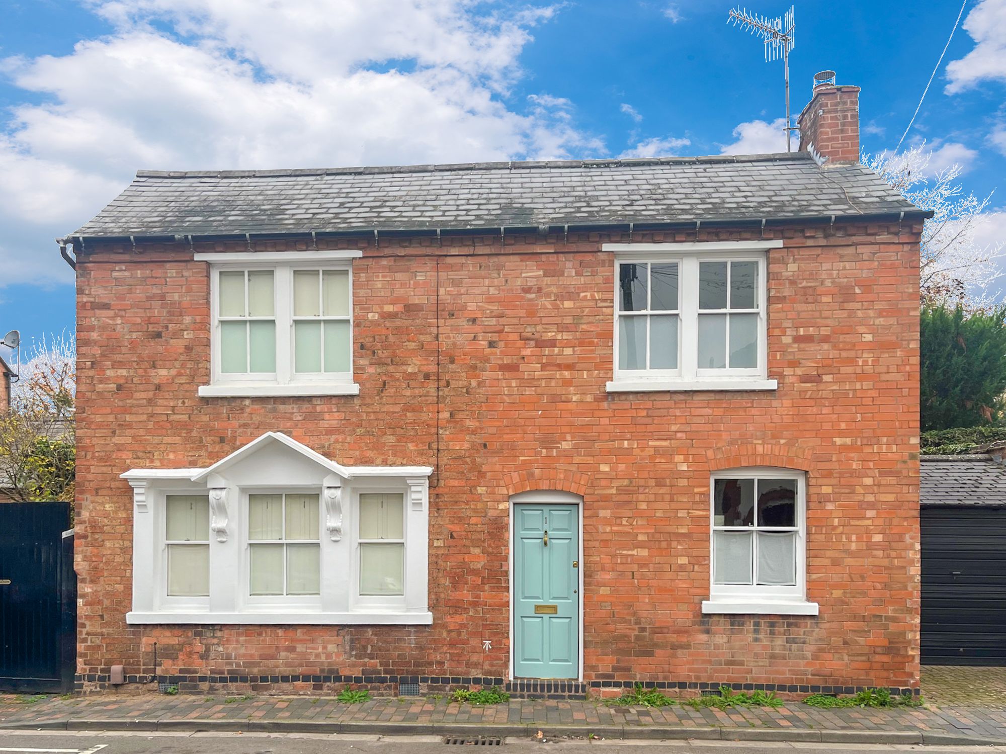 3 bed detached house for sale in West Street, Stratford-Upon-Avon  - Property Image 1