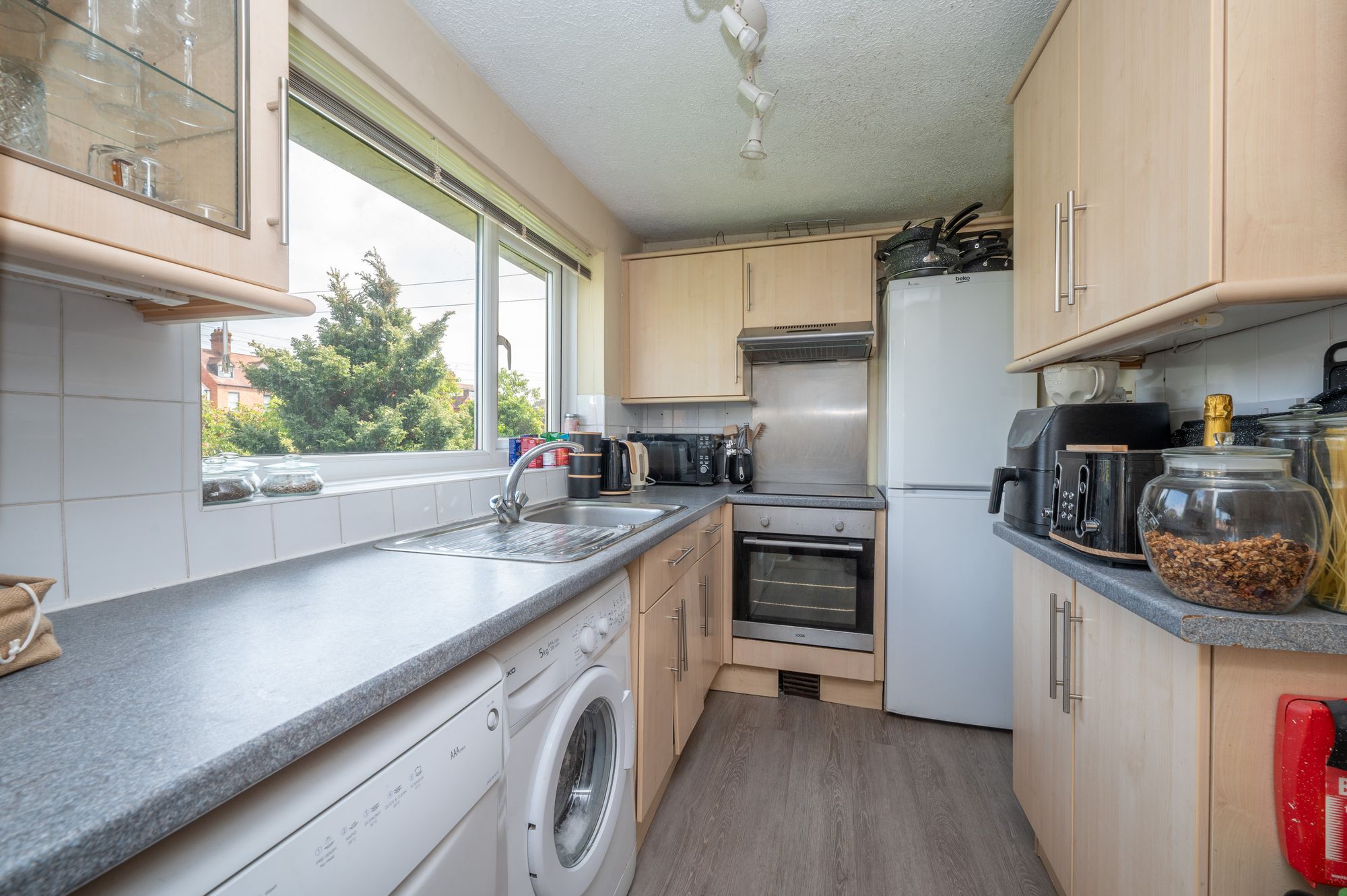 2 bed maisonette for sale in Mayfield Court, Stratford-Upon-Avon, CV37 2