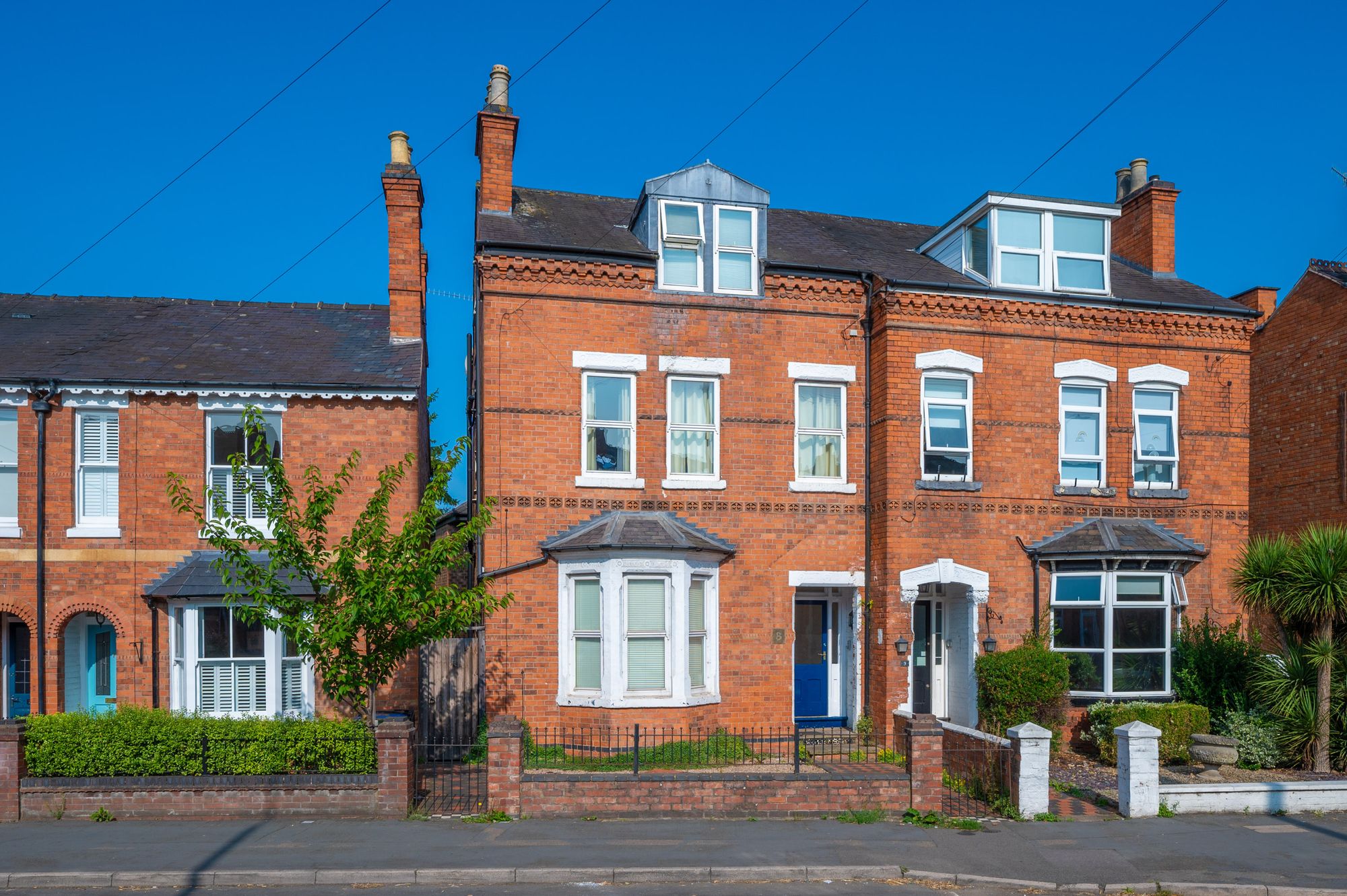 2 bed apartment for sale in Evesham Place, Stratford-Upon-Avon  - Property Image 1