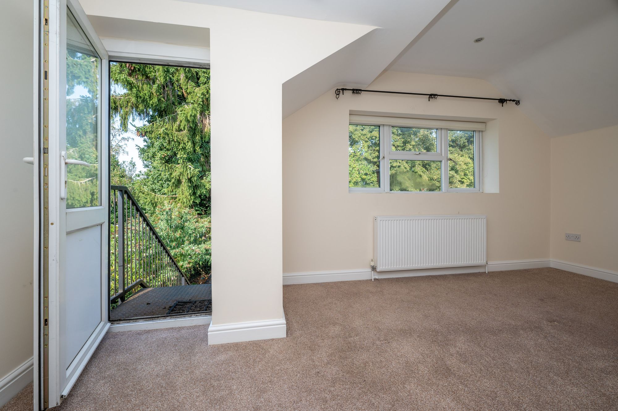 2 bed apartment for sale in Evesham Place, Stratford-Upon-Avon  - Property Image 8