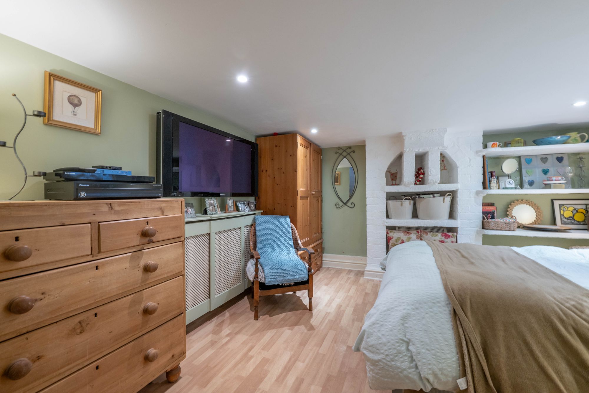 4 bed end of terrace house for sale in New Street, Stratford-Upon-Avon, CV37 20