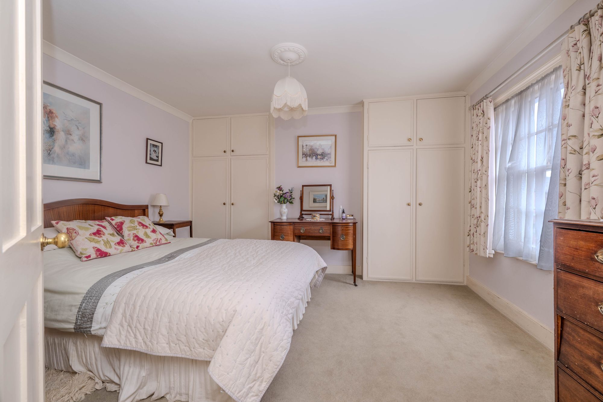 4 bed end of terrace house for sale in New Street, Stratford-Upon-Avon, CV37 6