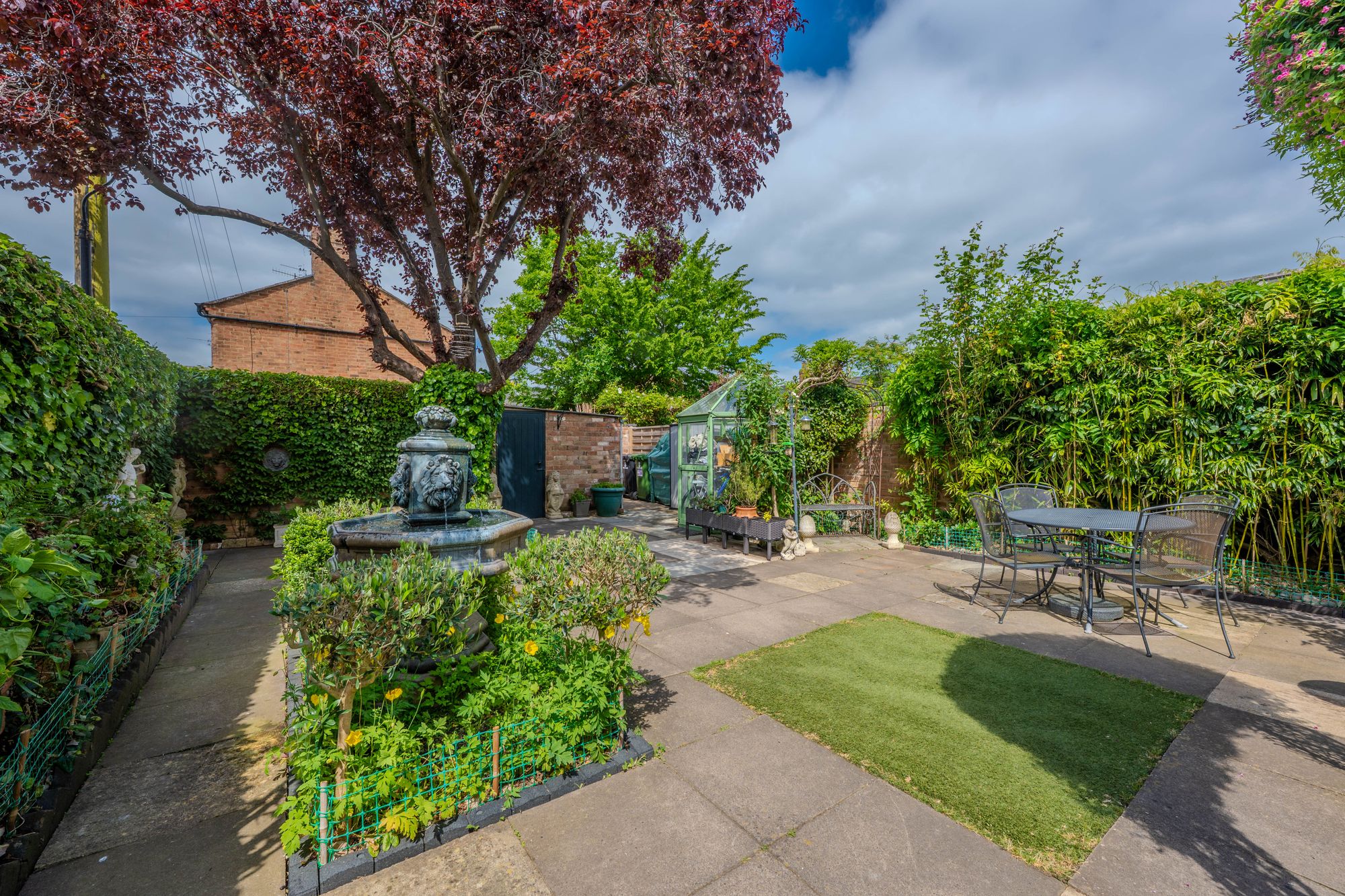 4 bed end of terrace house for sale in New Street, Stratford-Upon-Avon, CV37 11