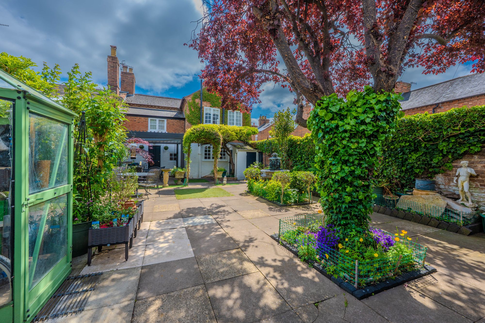 4 bed end of terrace house for sale in New Street, Stratford-Upon-Avon, CV37 31