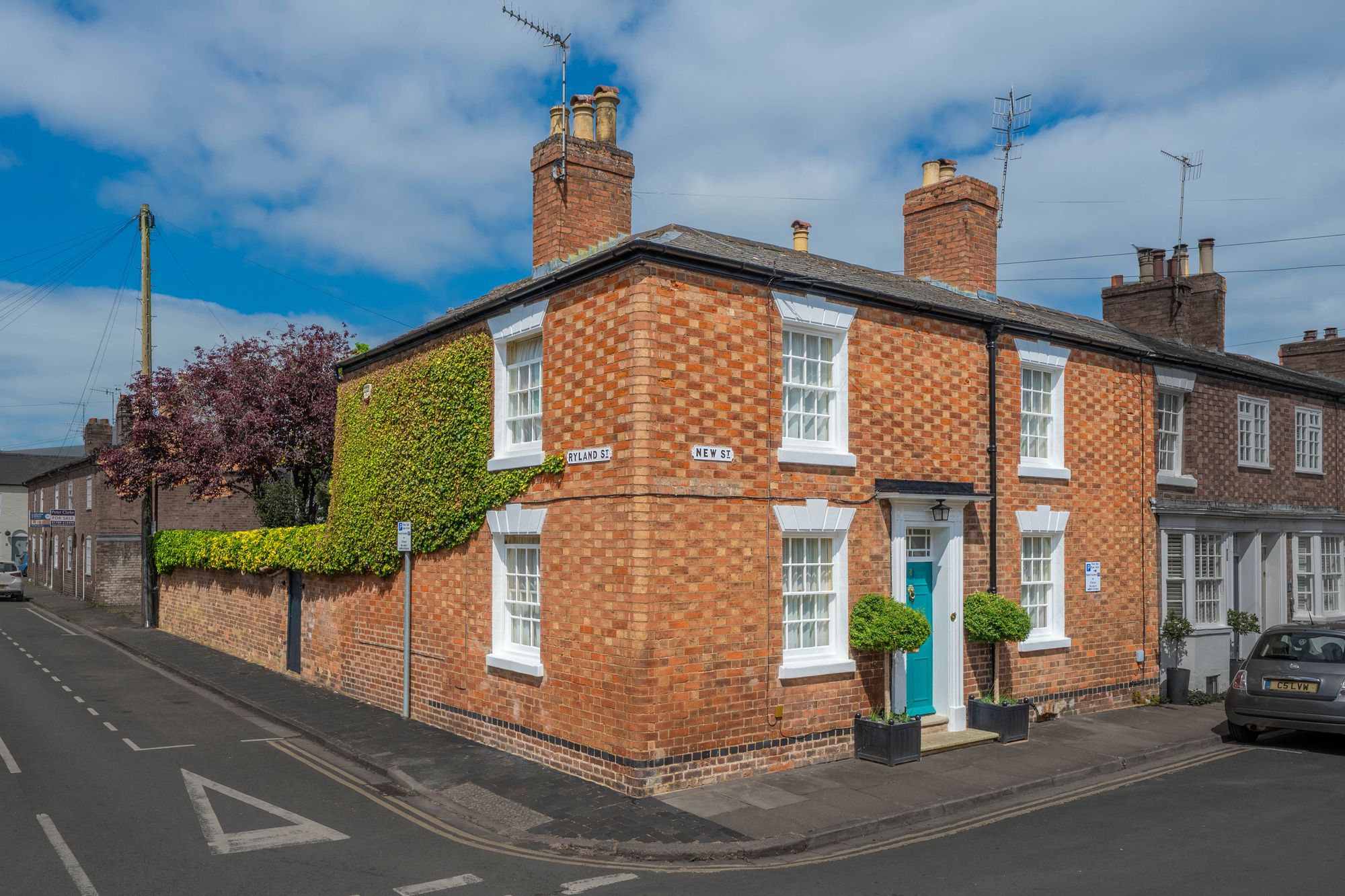 4 bed end of terrace house for sale in New Street, Stratford-Upon-Avon, CV37 33