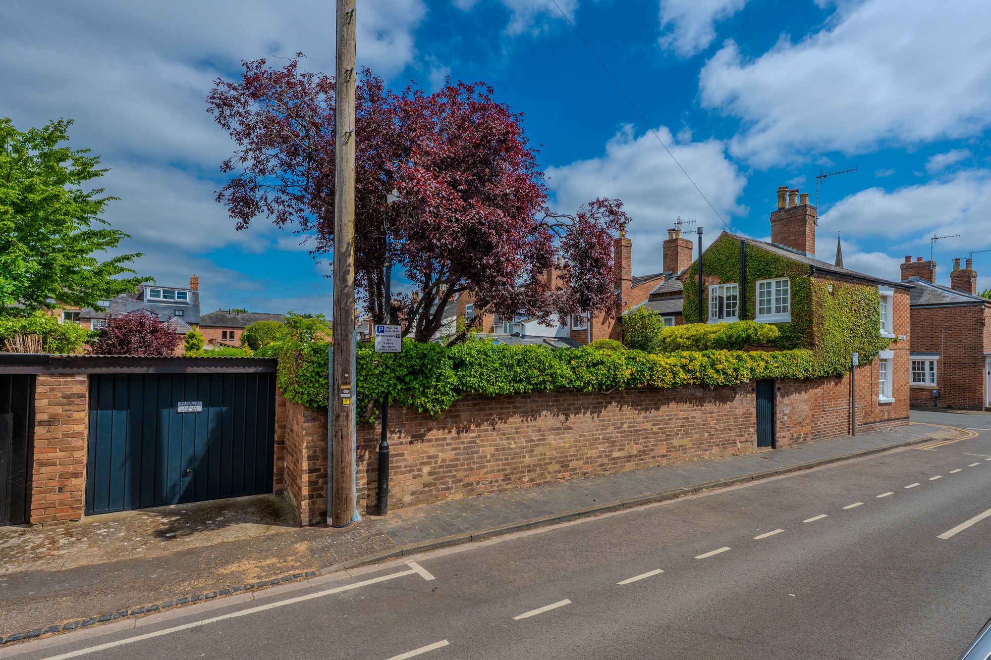 4 bed end of terrace house for sale in New Street, Stratford-Upon-Avon, CV37 27