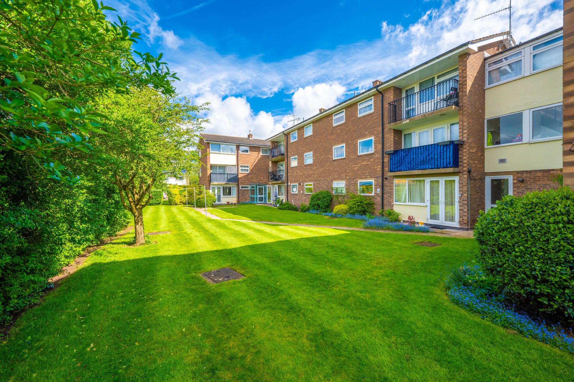 2 bed apartment for sale in Cherry Orchard, Stratford-Upon-Avon, CV37 3