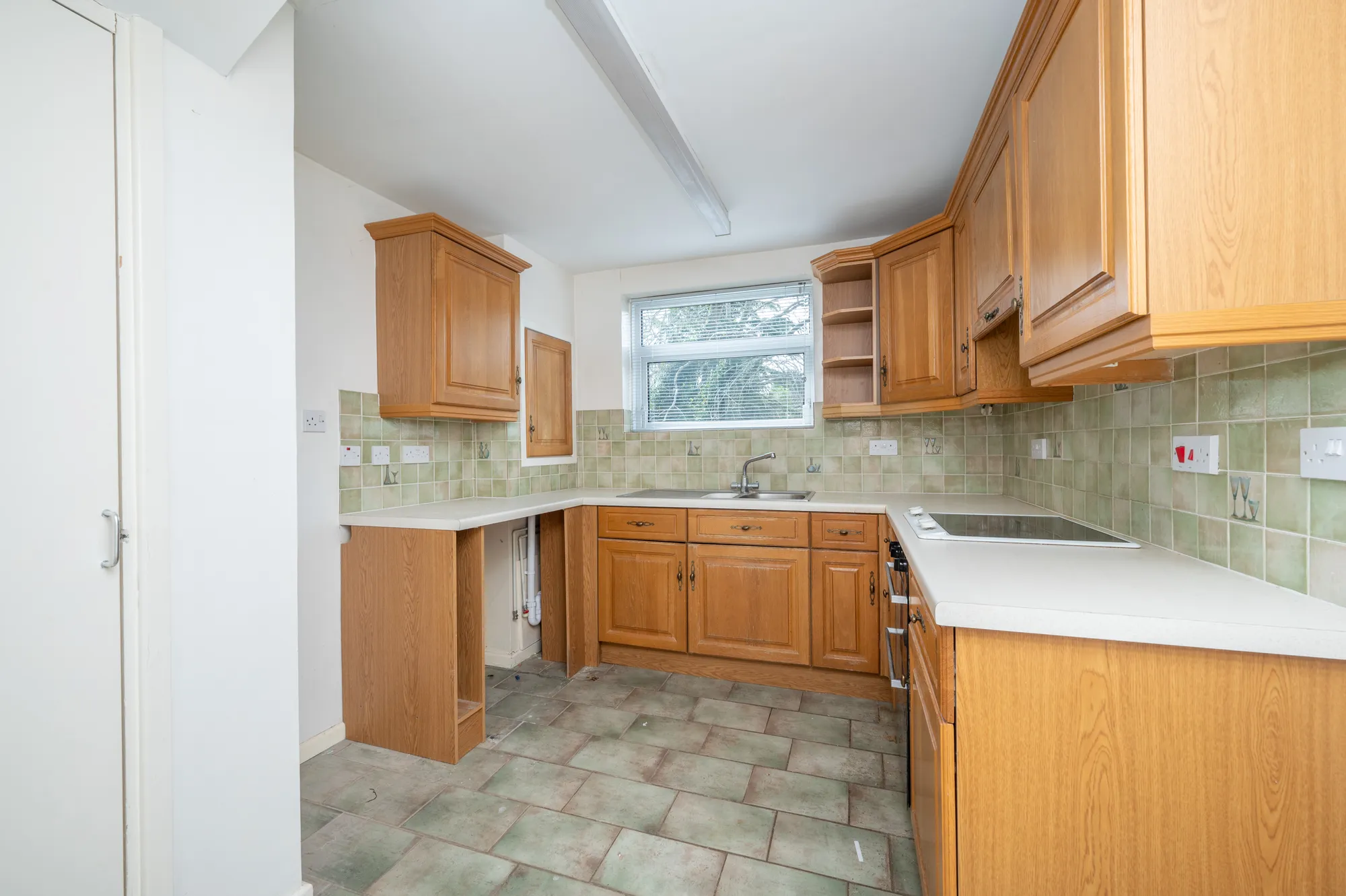 2 bed apartment for sale in Cherry Orchard, Stratford-Upon-Avon, CV37 2