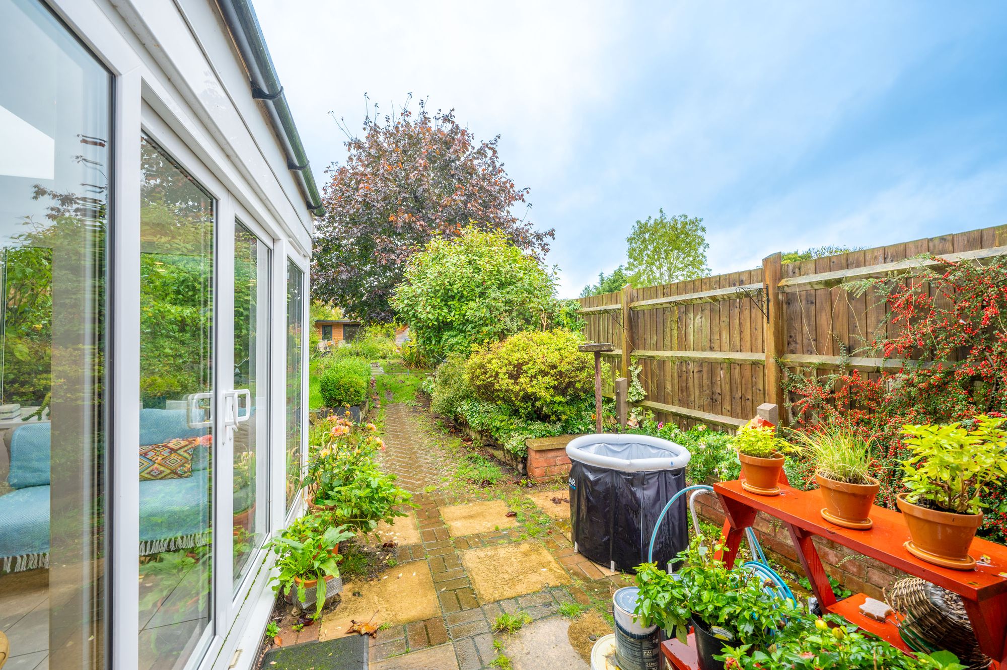 3 bed terraced cottage for sale in Shottery Road, Stratford-Upon-Avon, CV37 32