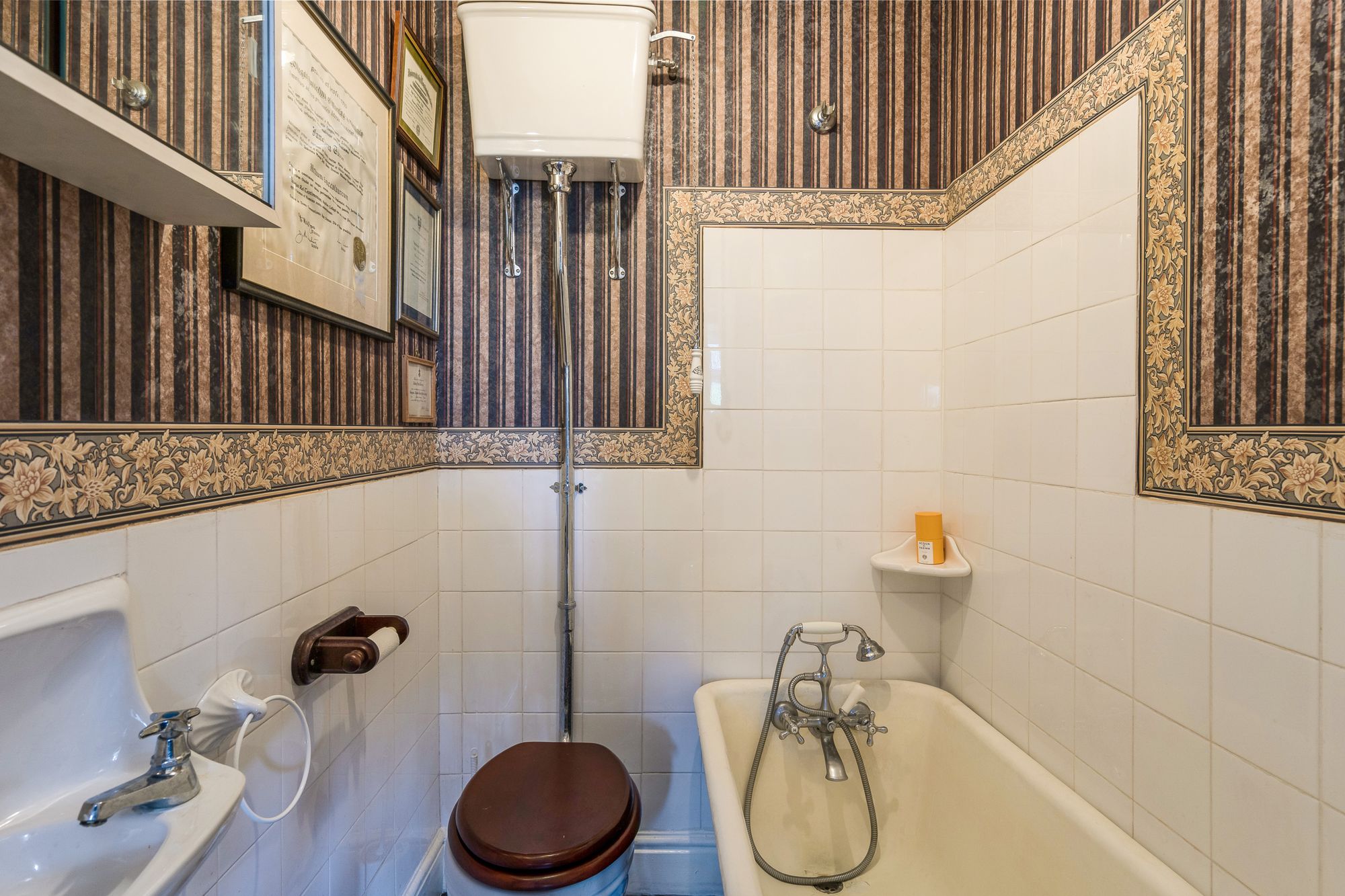 4 bed mid-terraced house for sale in Chestnut Walk, Stratford-Upon-Avon, CV37 14