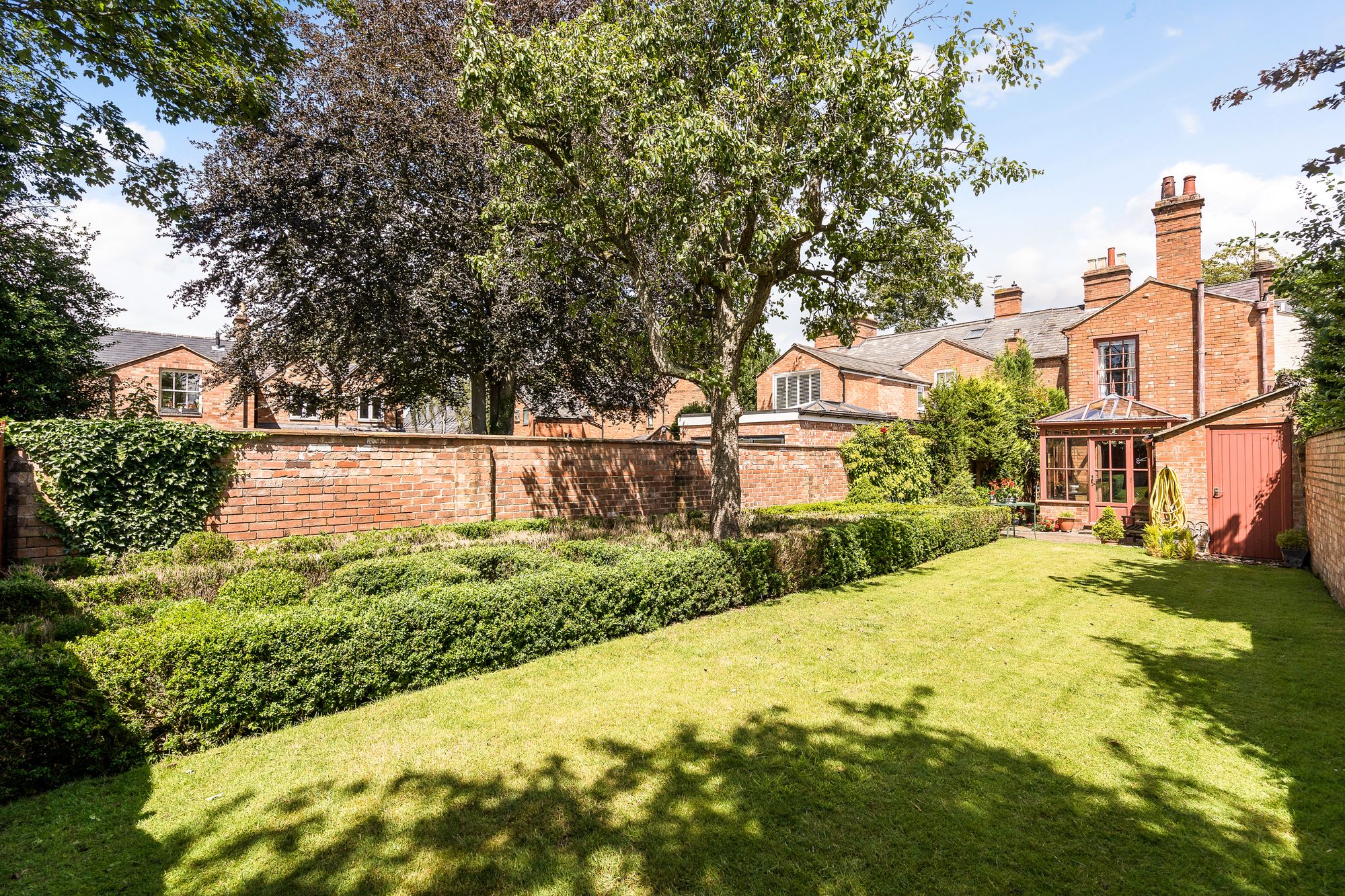 4 bed mid-terraced house for sale in Chestnut Walk, Stratford-Upon-Avon  - Property Image 21
