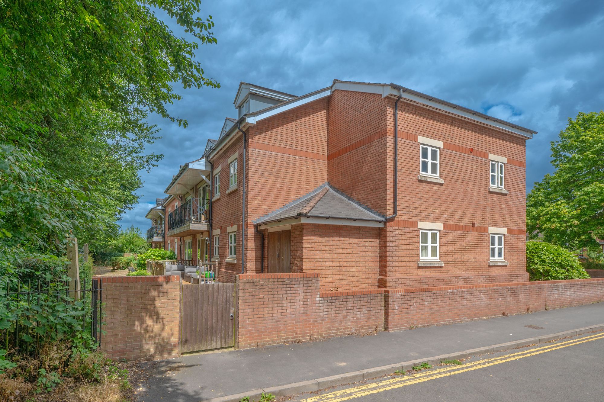 2 bed apartment for sale in Linen Street, Knights Court Linen Street, CV34  - Property Image 15