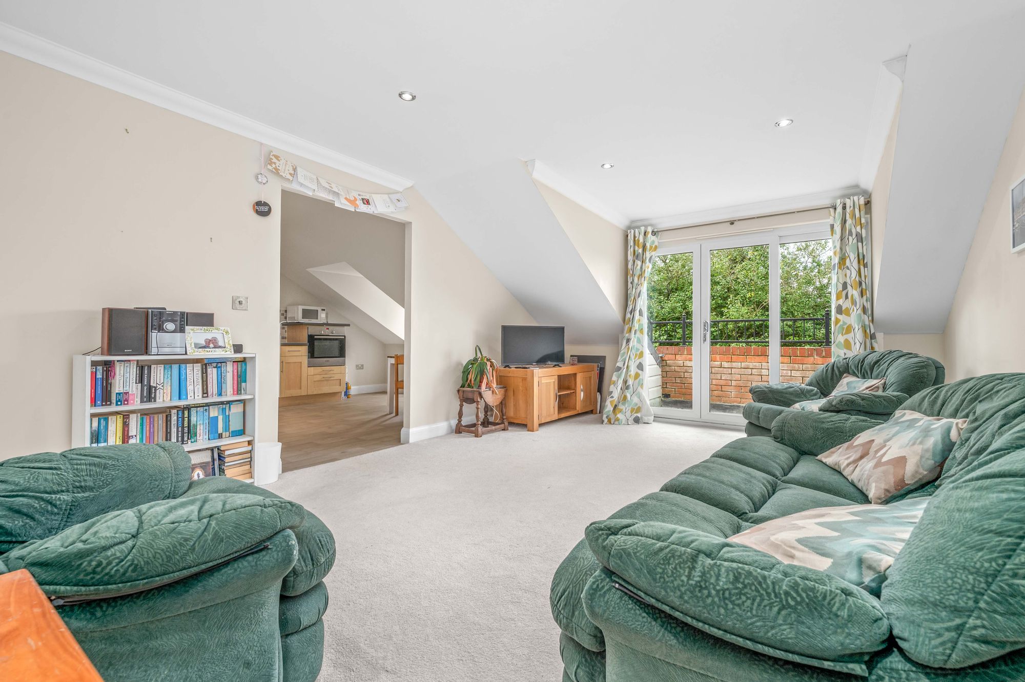 2 bed apartment for sale in Linen Street, Knights Court Linen Street, CV34 8