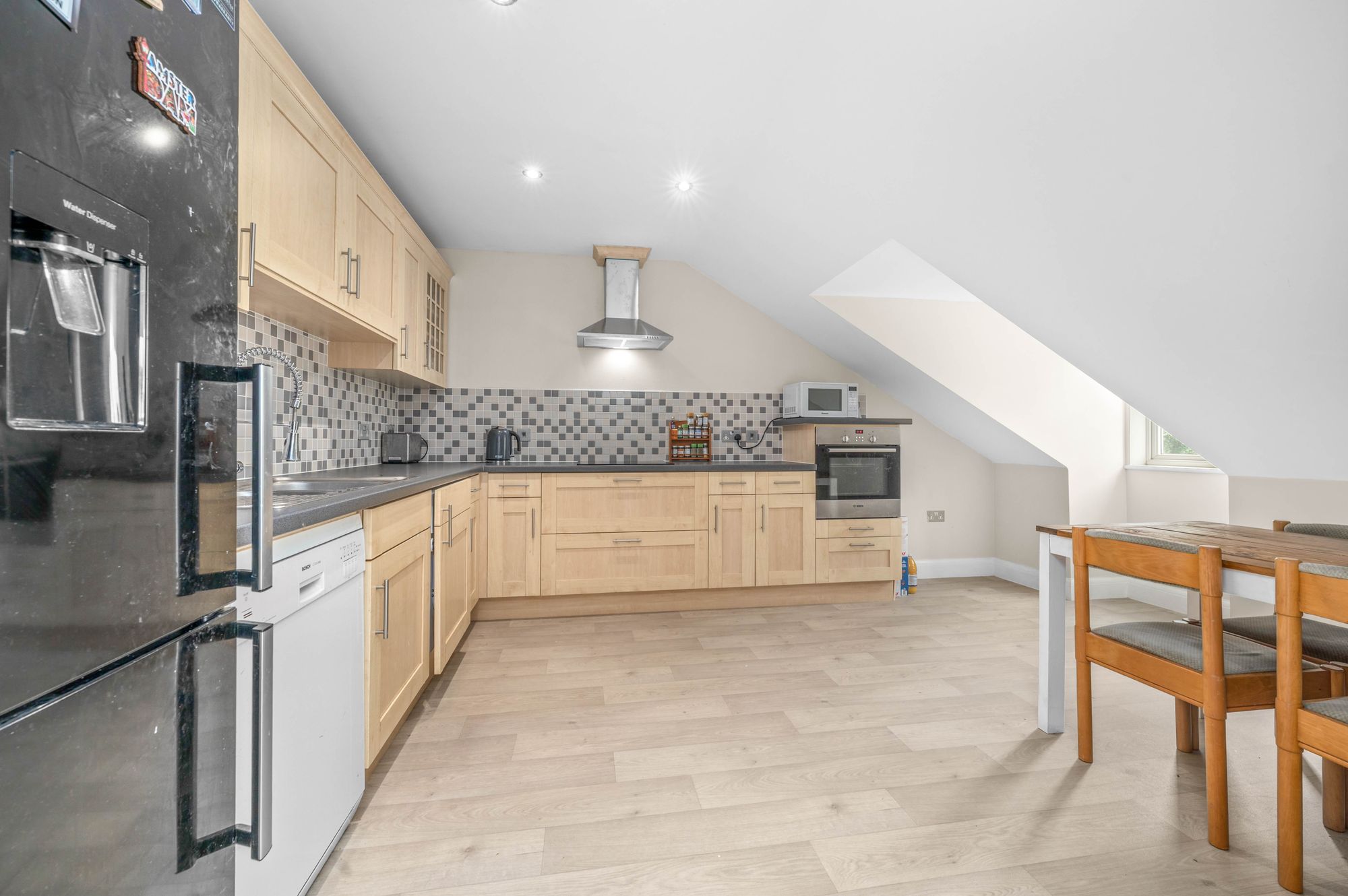 2 bed apartment for sale in Linen Street, Knights Court Linen Street, CV34  - Property Image 3