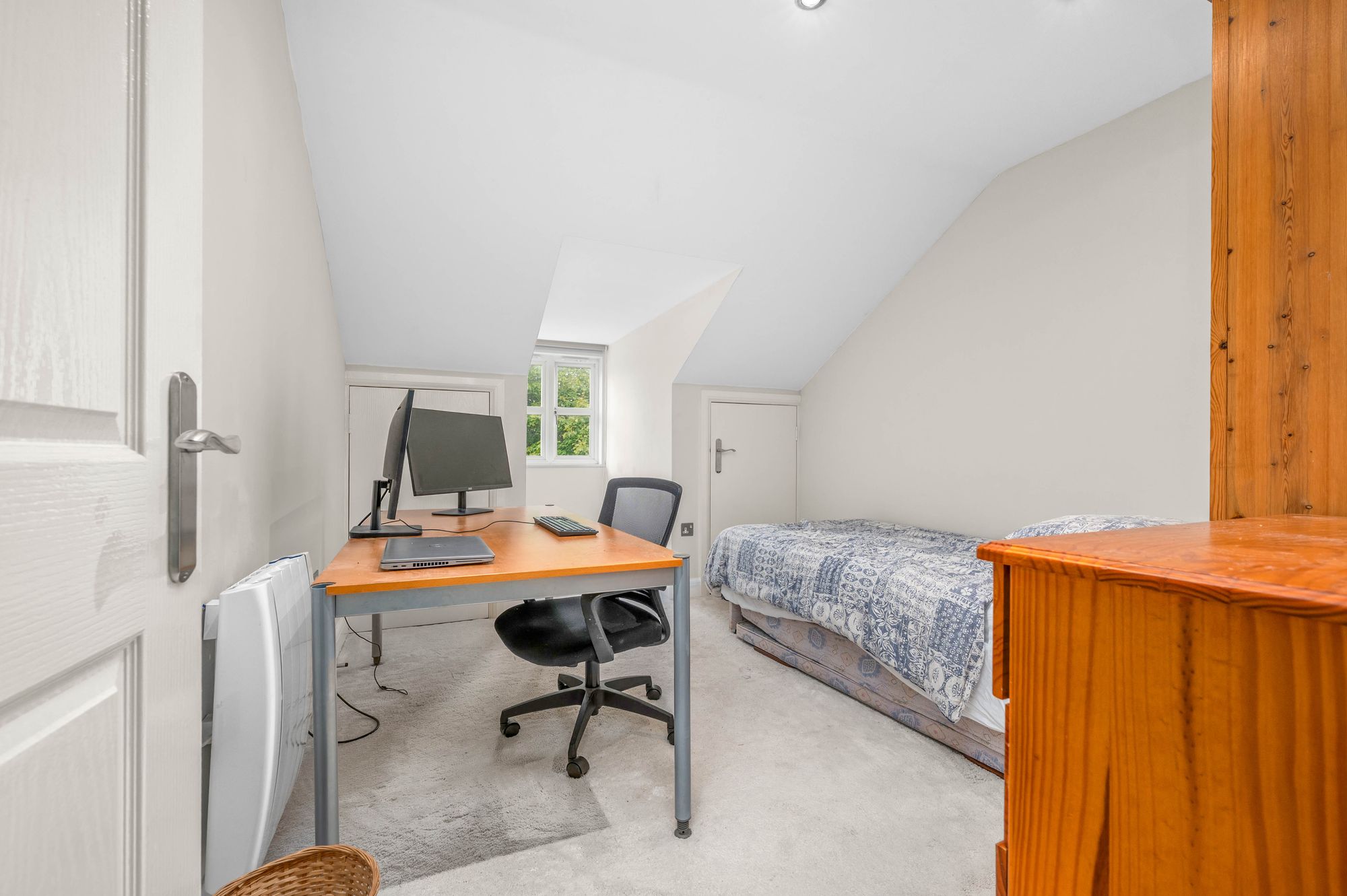 2 bed apartment for sale in Linen Street, Knights Court Linen Street, CV34 5