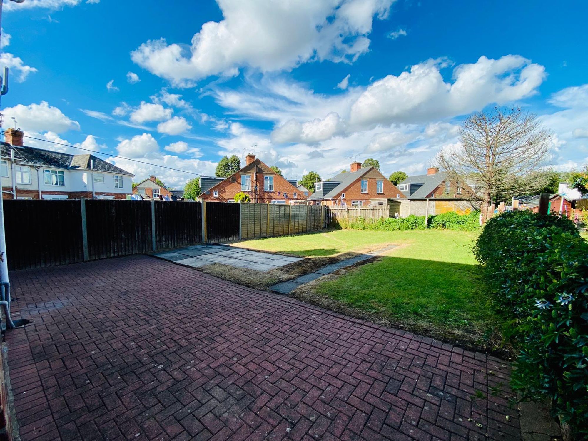 3 bed semi-detached house for sale in Alexandra Road, Leamington Spa  - Property Image 2