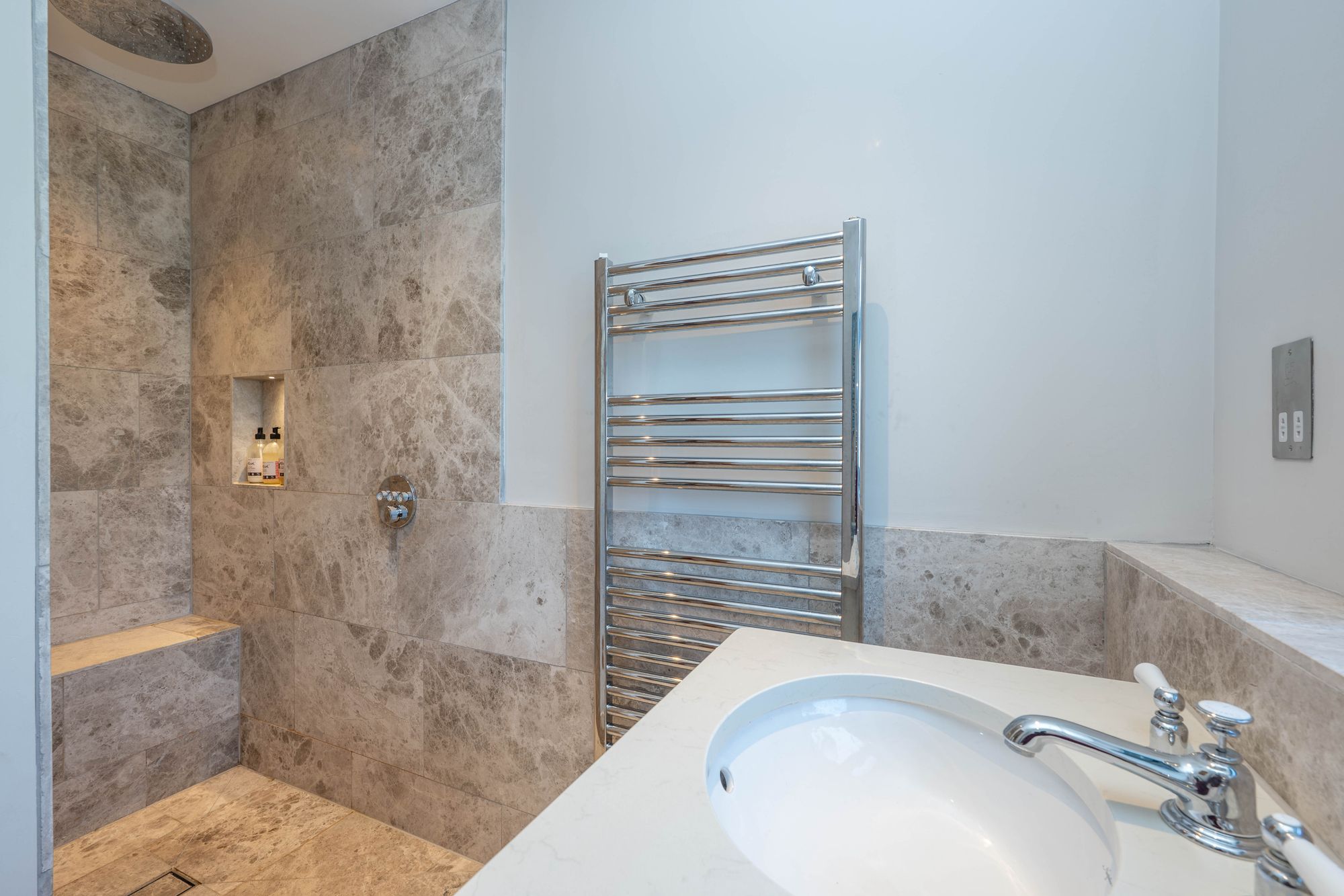 2 bed barn conversion for sale in Stratford Road, Wellesbourne, CV35 13