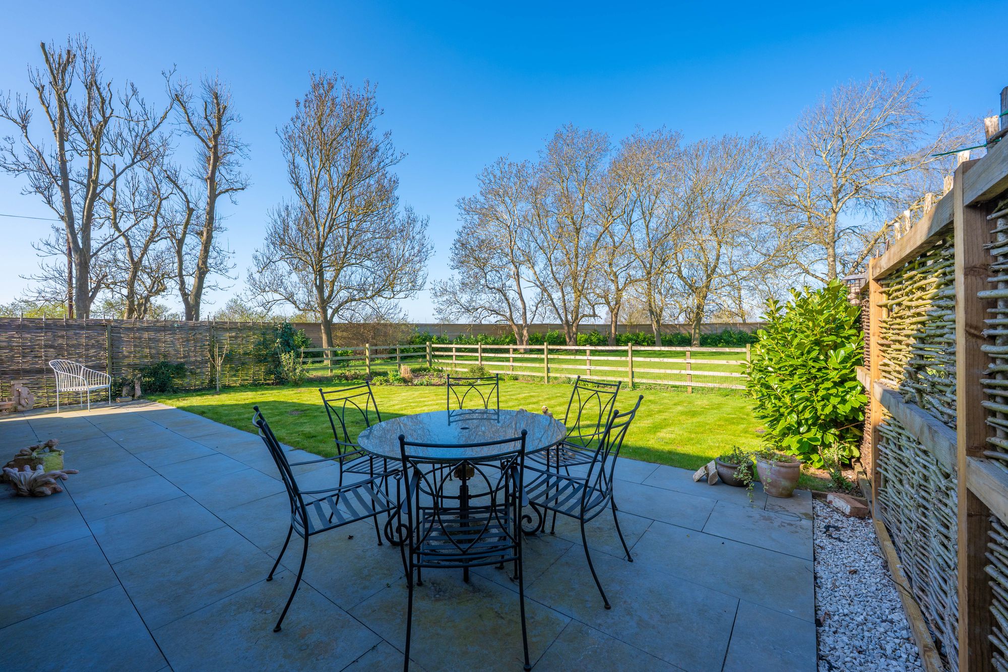 2 bed barn conversion for sale in Stratford Road, Wellesbourne, CV35 3