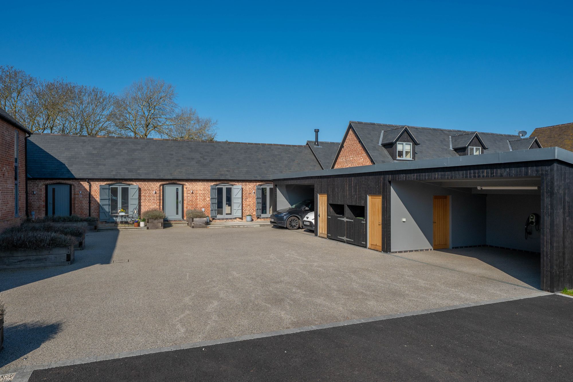 2 bed barn conversion for sale in Stratford Road, Wellesbourne, CV35 19
