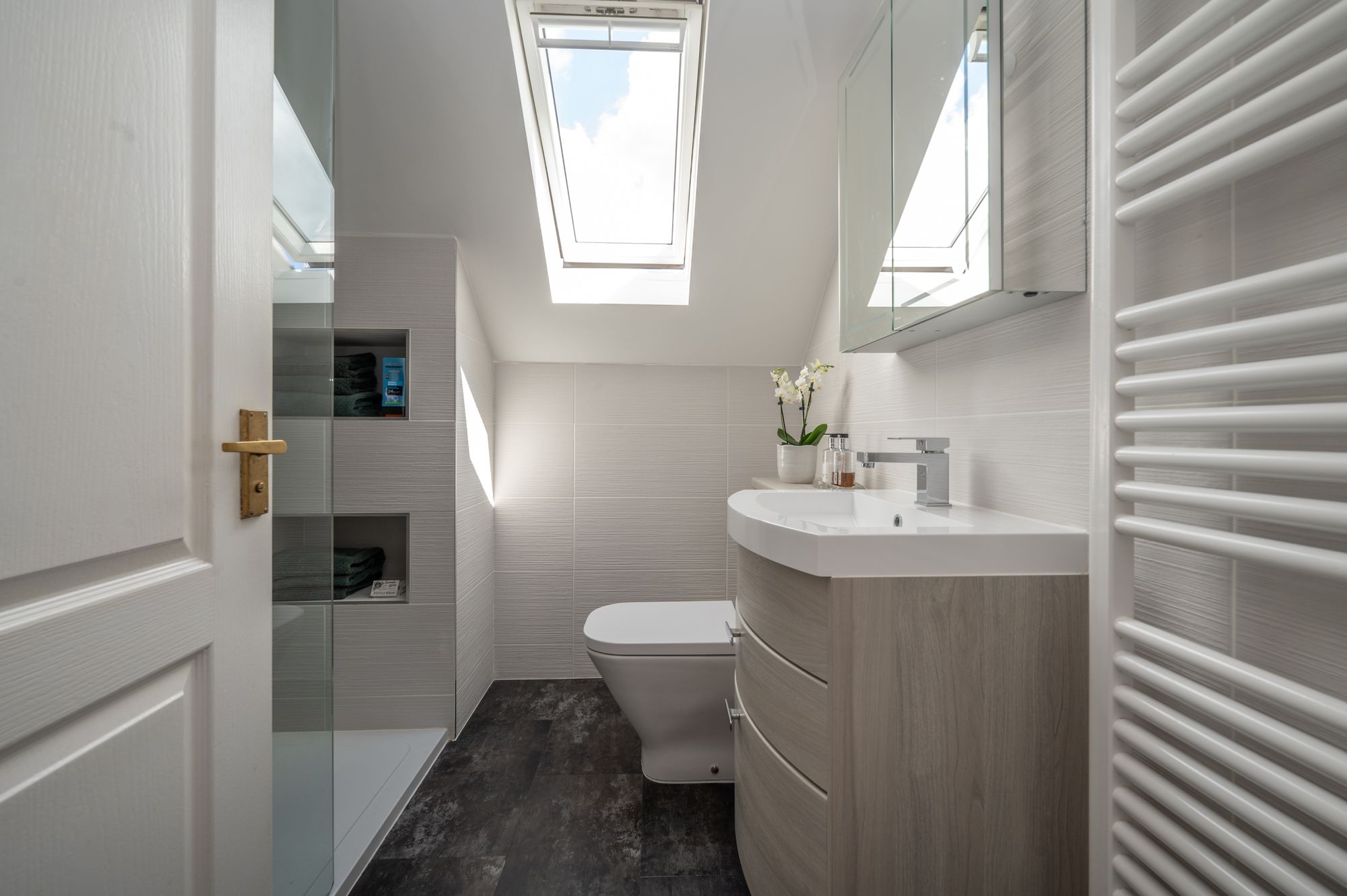 3 bed semi-detached town house for sale in Lock Close, Stratford-Upon-Avon, CV37 15