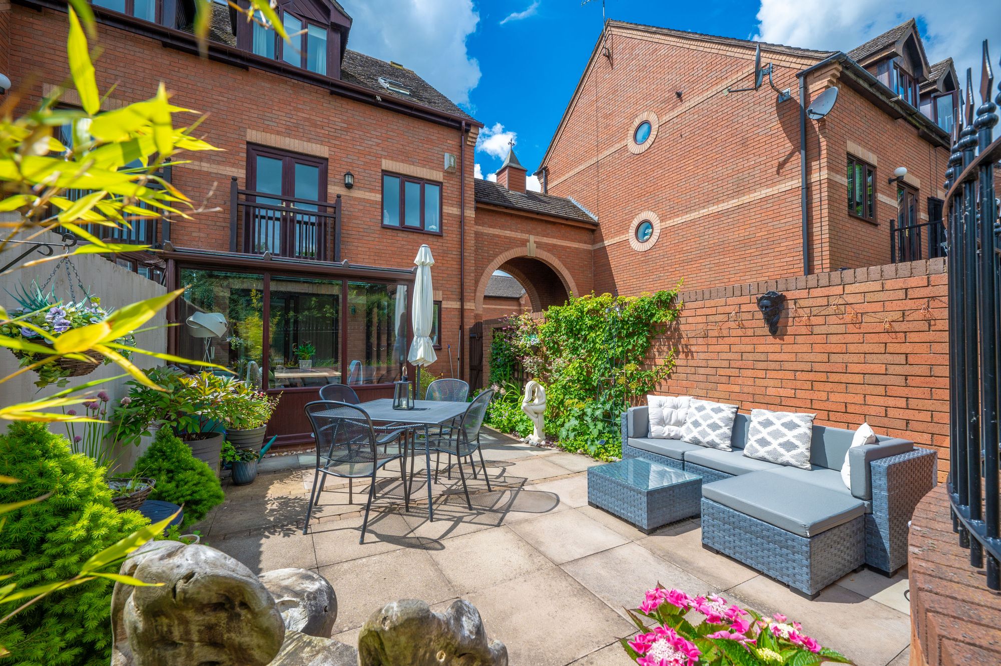 3 bed semi-detached town house for sale in Lock Close, Stratford-Upon-Avon, CV37 19