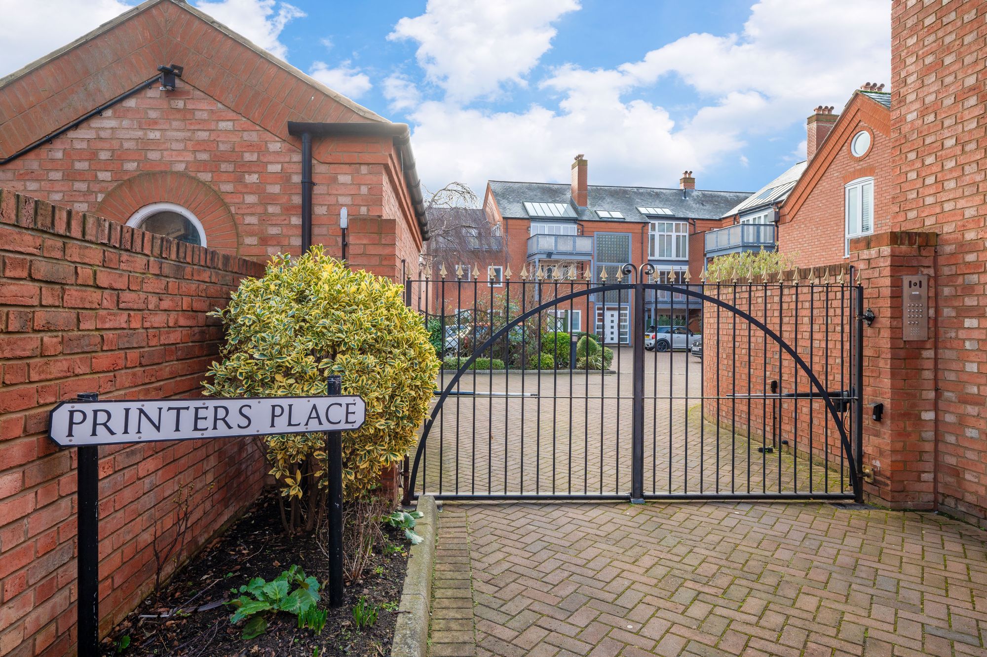 2 bed apartment for sale in Mansell Street, Stratford-Upon-Avon, CV37 12