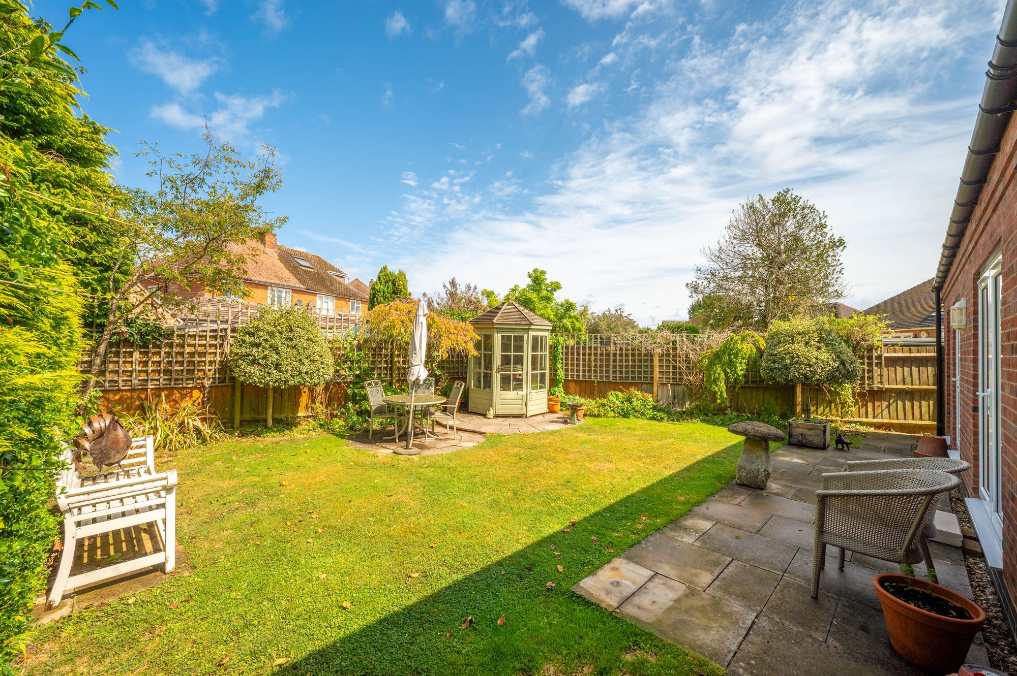 3 bed chalet for sale in Waterloo Drive, Stratford-Upon-Avon, CV37 25