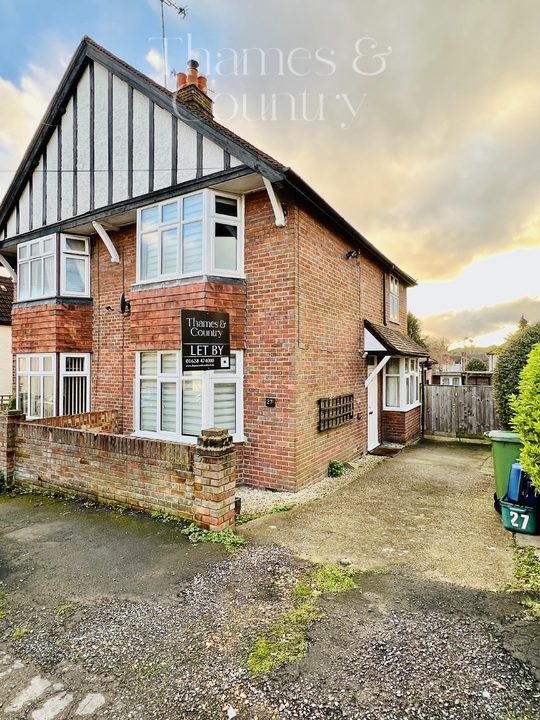 3 bed semi-detached house to rent in Cromwell Road, High Wycombe  - Property Image 1