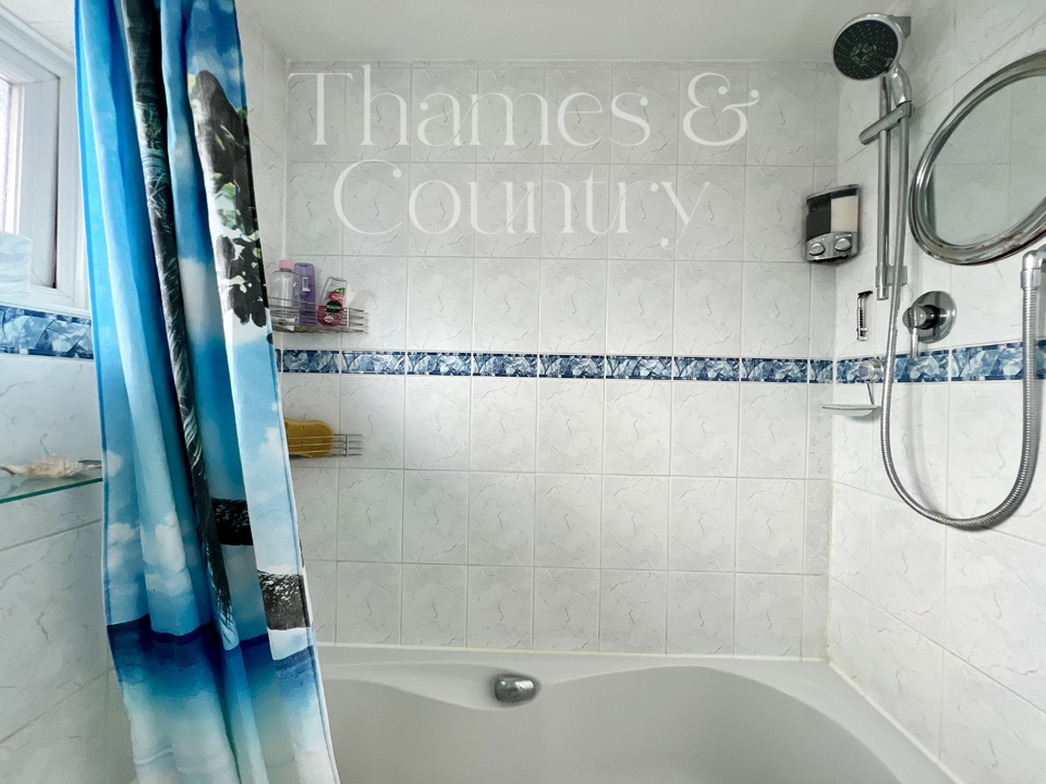 3 bed terraced house for sale in Redhouse Close, High Wycombe  - Property Image 40