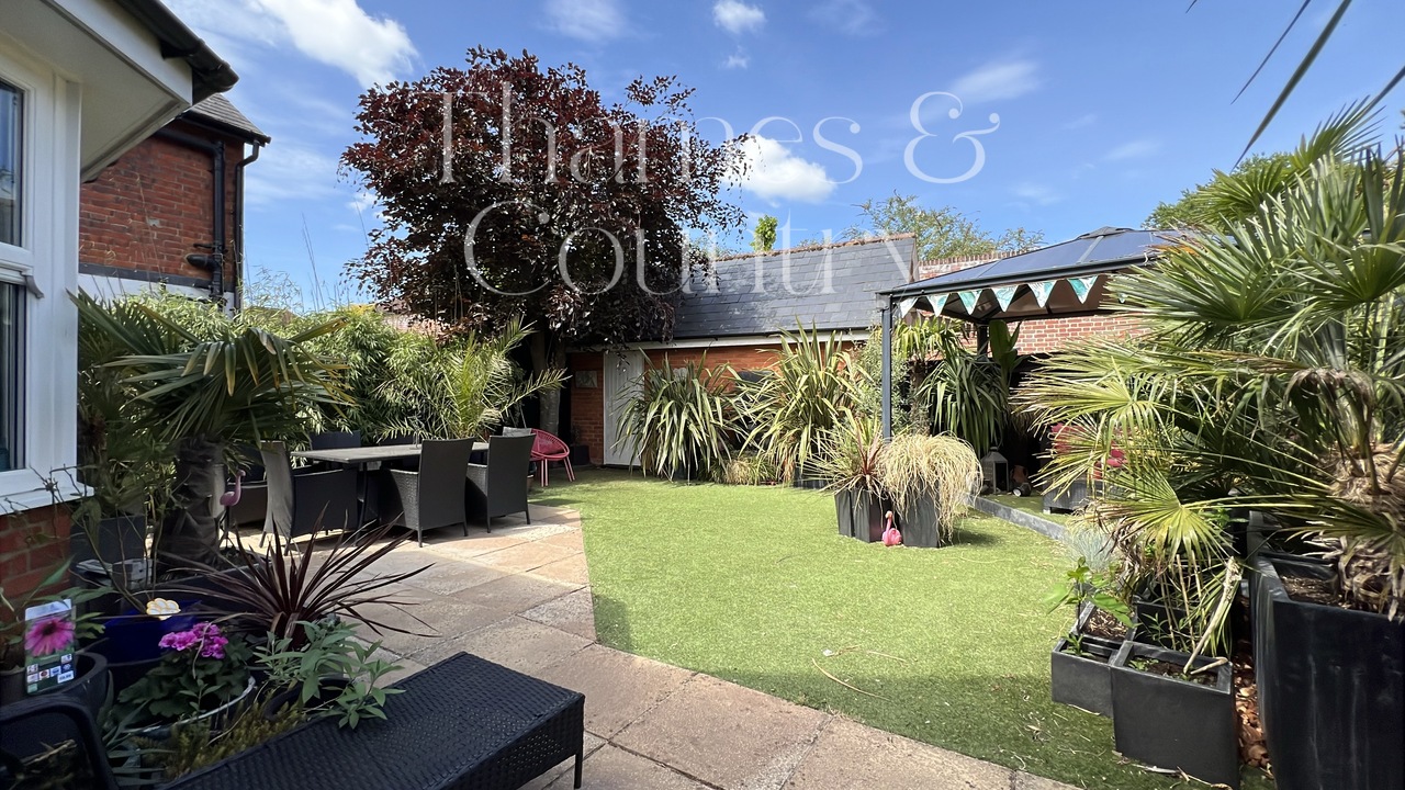 4 bed detached house for sale in Station Road, Marlow  - Property Image 35