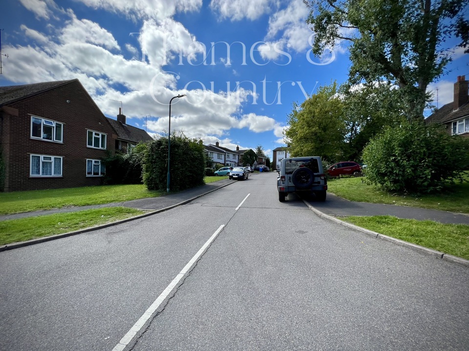 3 bed semi-detached house for sale in Cookham, Maidenhead  - Property Image 7