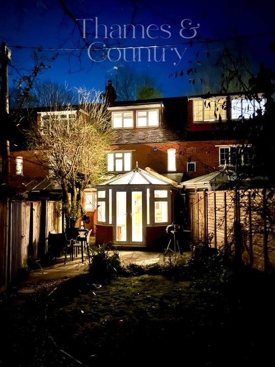 3 bed cottage for sale in Temple Lane, Marlow  - Property Image 2