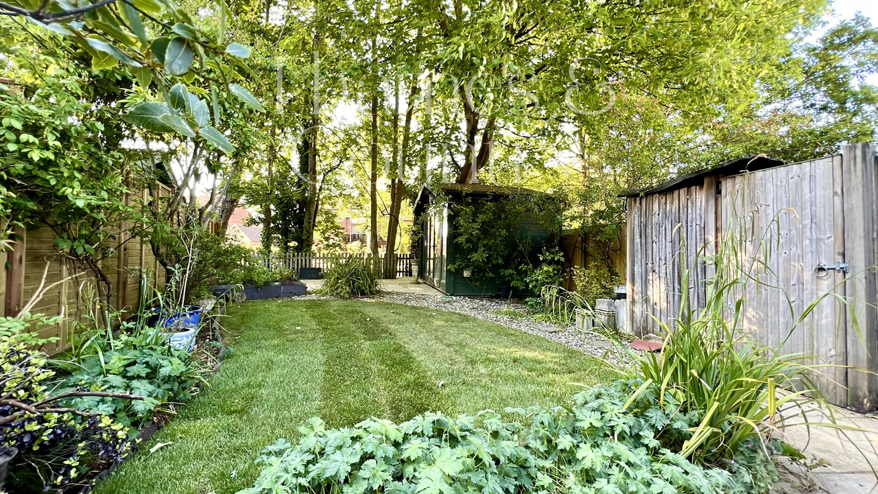 3 bed cottage for sale in Temple Lane, Marlow  - Property Image 35
