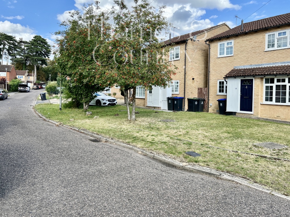 3 bed semi-detached house for sale in George Green, Slough  - Property Image 35