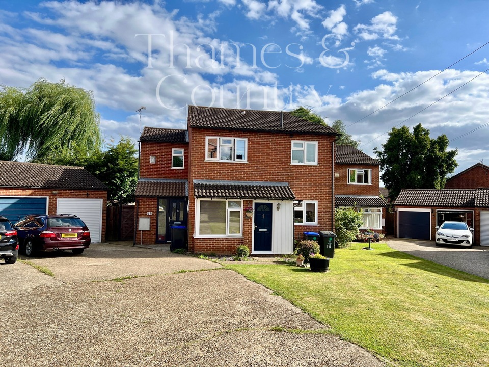 3 bed semi-detached house for sale in George Green, Slough  - Property Image 37