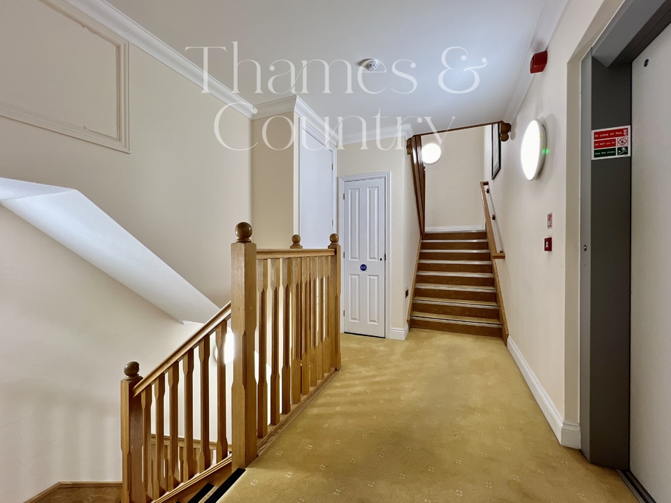 2 bed apartment for sale in Shoppenhangers Road, Maidenhead  - Property Image 13