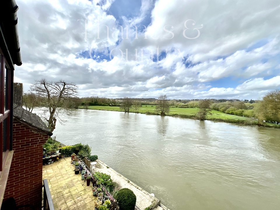 3 bed town house for sale in Bisham, Marlow  - Property Image 16