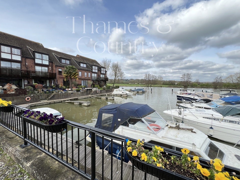 3 bed town house for sale in Bisham, Marlow  - Property Image 68