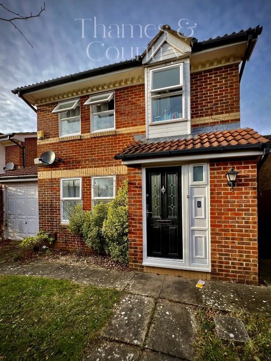 3 bed detached house for sale in Gosling Grove, High Wycombe  - Property Image 62