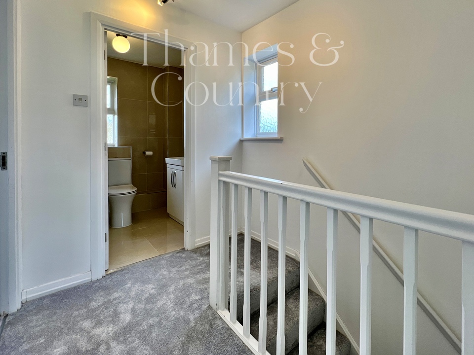 3 bed detached house for sale in Gosling Grove, High Wycombe  - Property Image 20