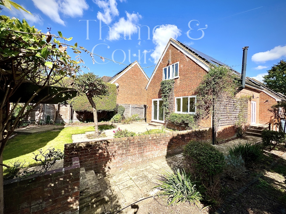 4 bed link detached house for sale in Little Marlow Road, Marlow  - Property Image 6