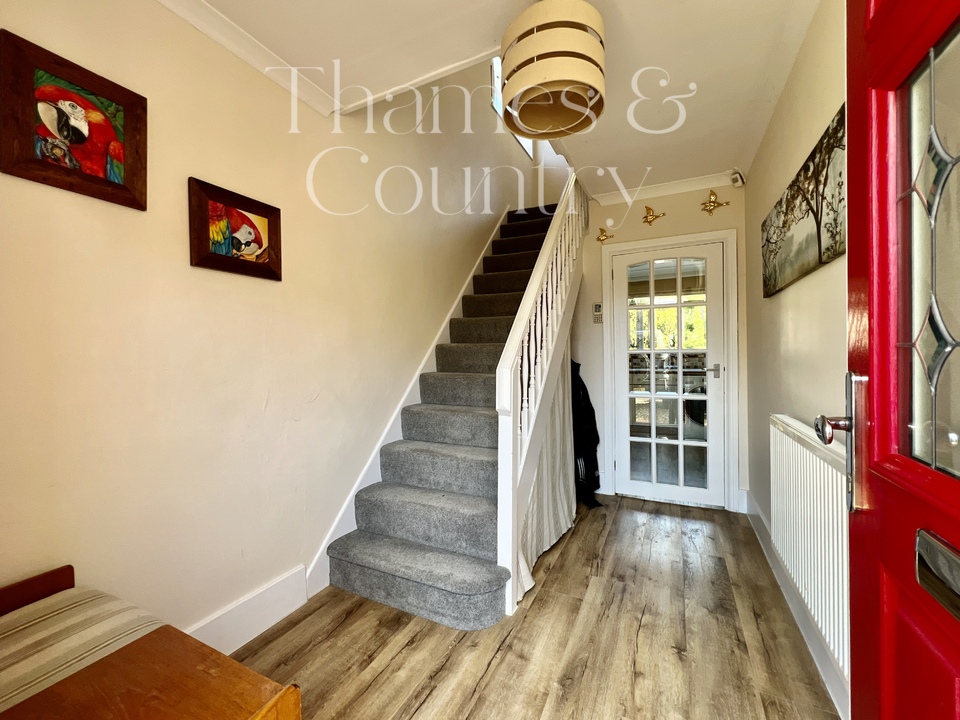 3 bed semi-detached house for sale in Roundwood Road, High Wycombe  - Property Image 18