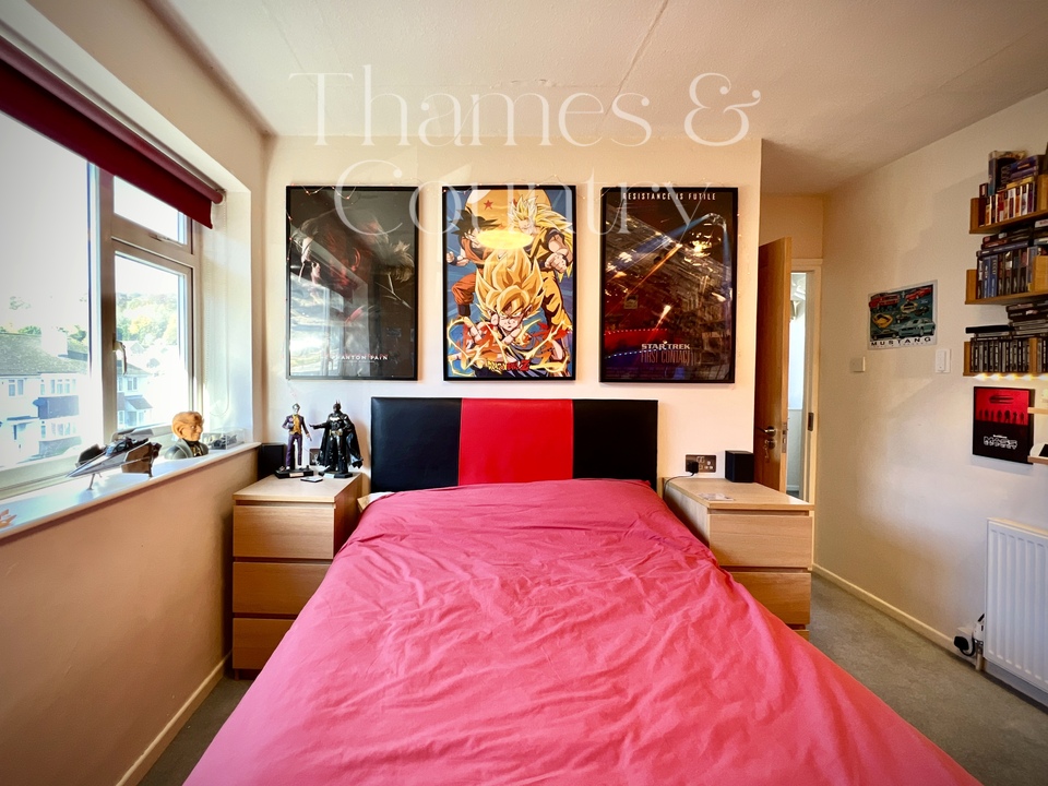 3 bed semi-detached house for sale in Roundwood Road, High Wycombe  - Property Image 22